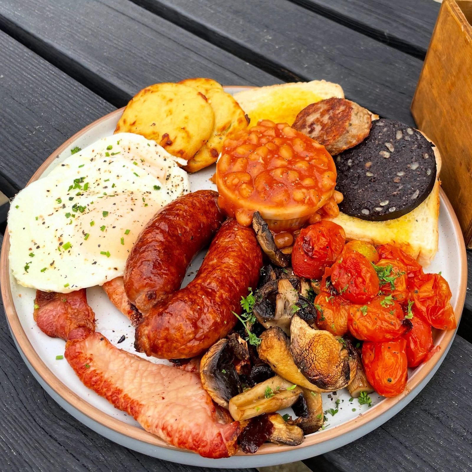 Best Cornish Breakfast Bodmin with bacon sausage eggs beans mushrooms tomatoes and toast